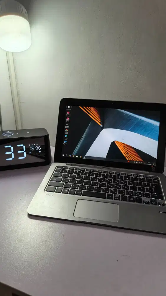 HP Elite x2 1011 G1 RAM 8GB SSD 256GB Laptop 2in1 Bisnis Bonus Tas