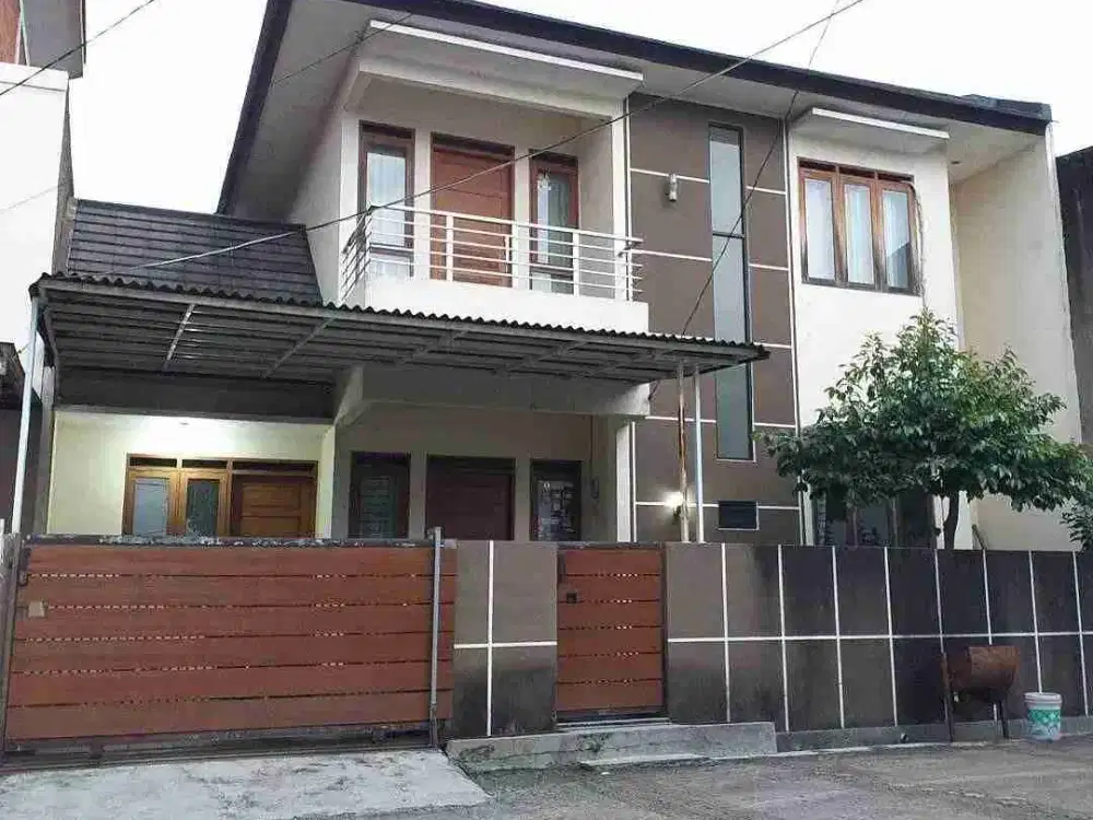 rumah 2lantai semi furnished lokasi dekat griya arcamanik bandung