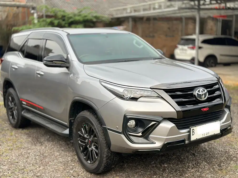 Toyota Fortuner TRD 2019 kick sensor Full Original!!!