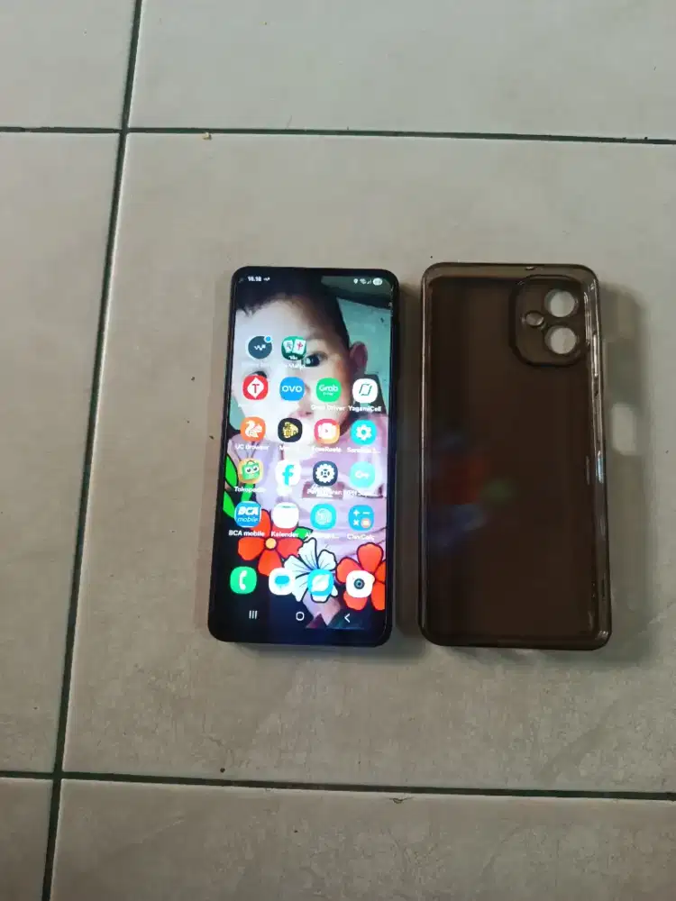 Handphone Samsung A06
