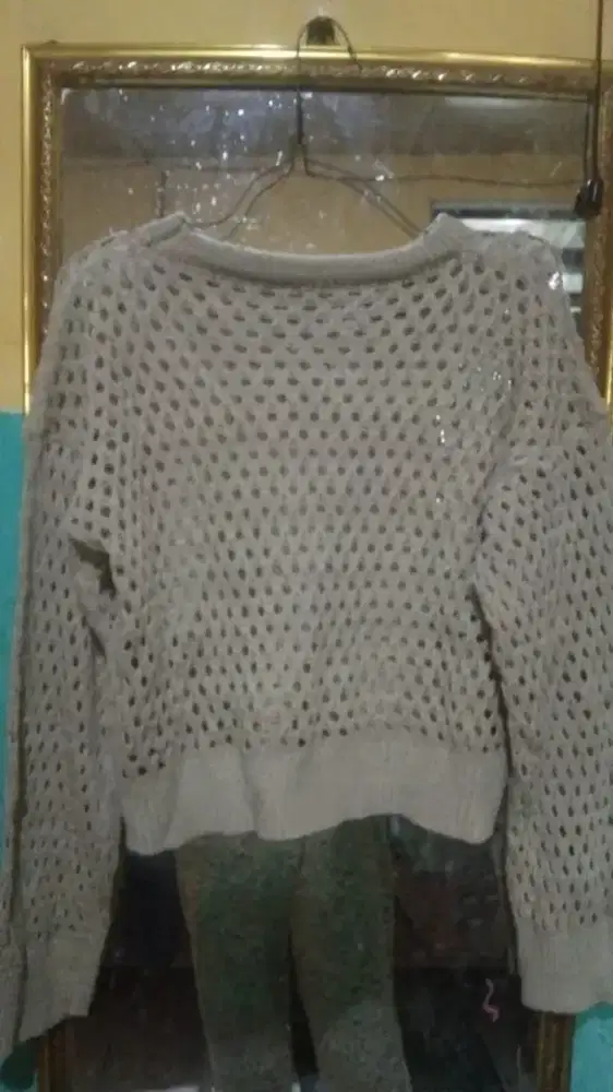 baju trend bolong untuk ke pantai