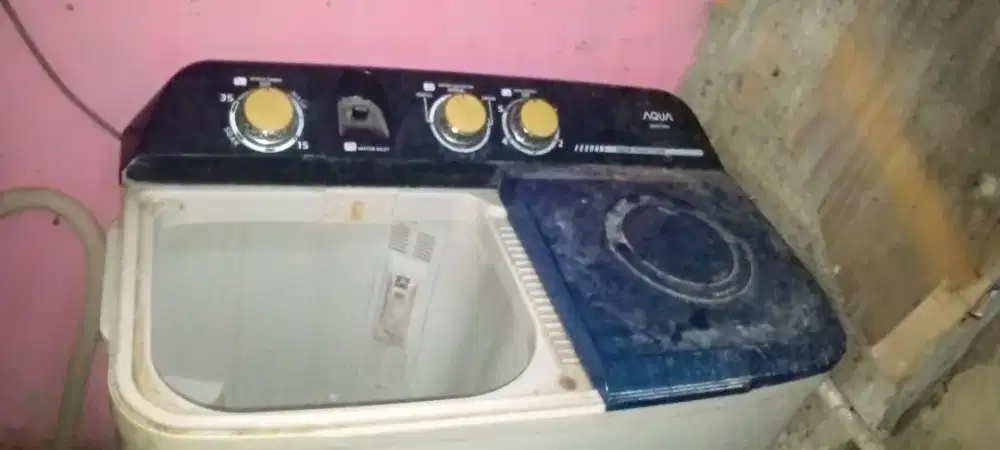Mesin cuci merek Aqua/Sanyo yang rusak pengering aja 300rb negoin