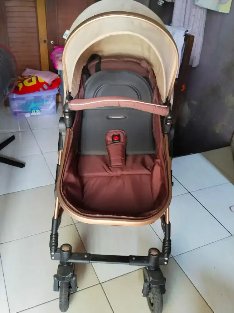 Stroller chrish n ollin
