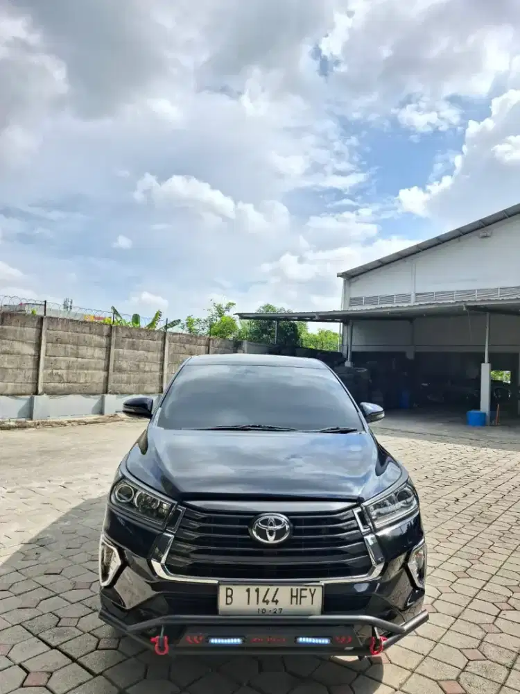 Innova 2022 V bensin matic. Km 34rb antik
