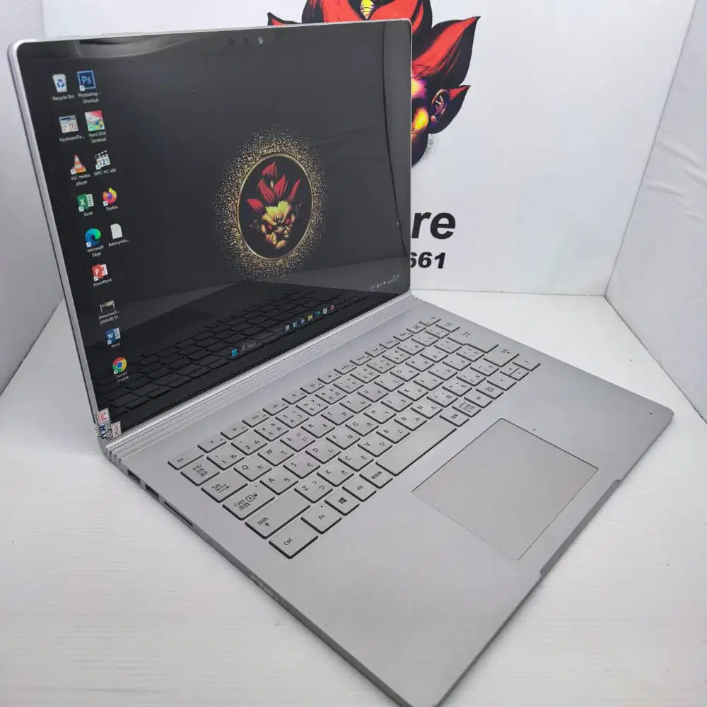 SUPER MULUS NO MINUS : Microsoft Surface Book i7 8/256 Nvidia Silver