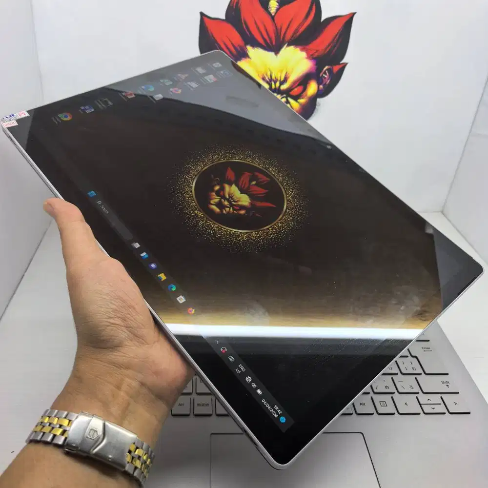SUPER MULUS NO MINUS : Microsoft Surface Book i7 8/256 Nvidia Silver