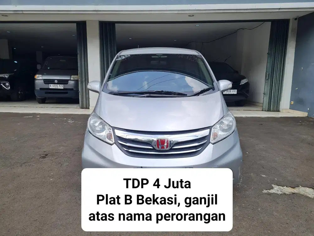 TDP 4 JUTA Honda Freed PSD MATIC 2012
