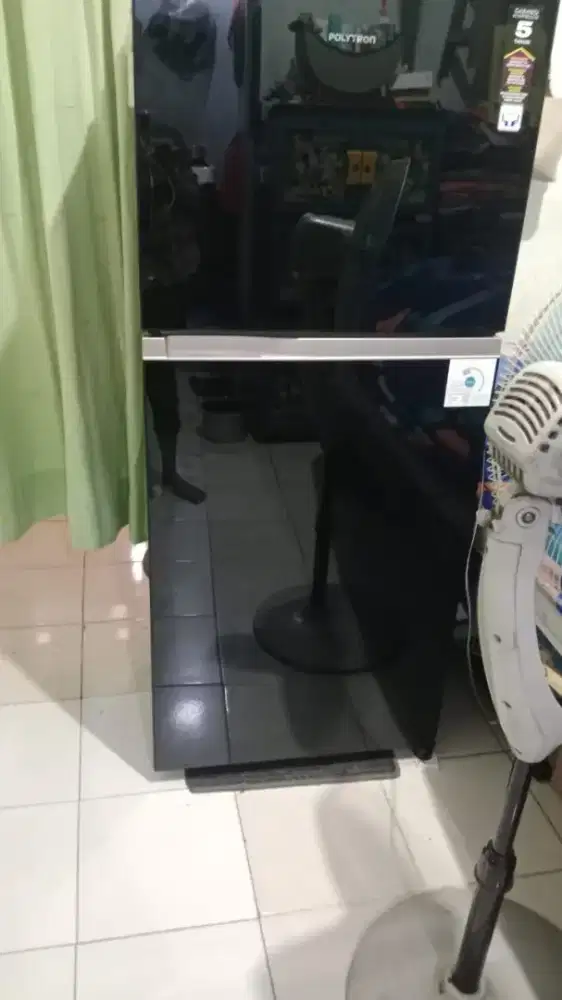 Kulkas Polytron 2 pintu