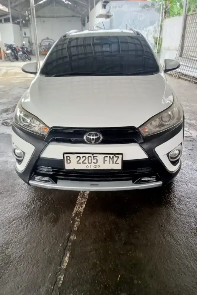 Toyota Yaris Haykers 2017  AT