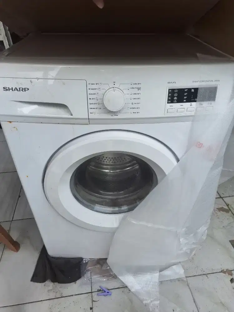 Mesin cuci sharp tabung depan