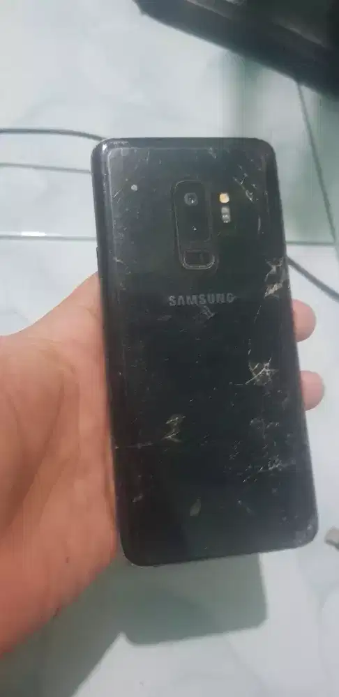 samsung s9+ 6/128 minus ganti lcd