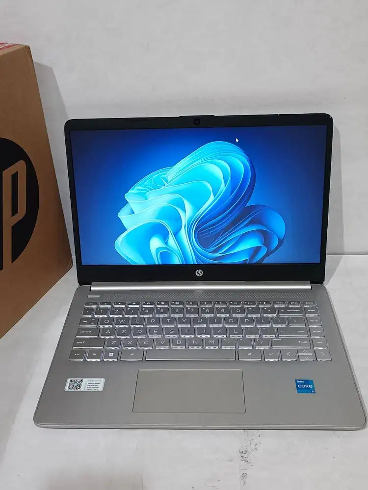 HP  14s DQ5567TU Core i3 Gen 12 Ram 4 Gb SSD 512Gb layar 14 Windows 11