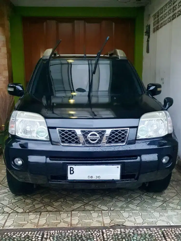 Nissan Xtrail 2005 Hitam  AT t30 XT 2.5