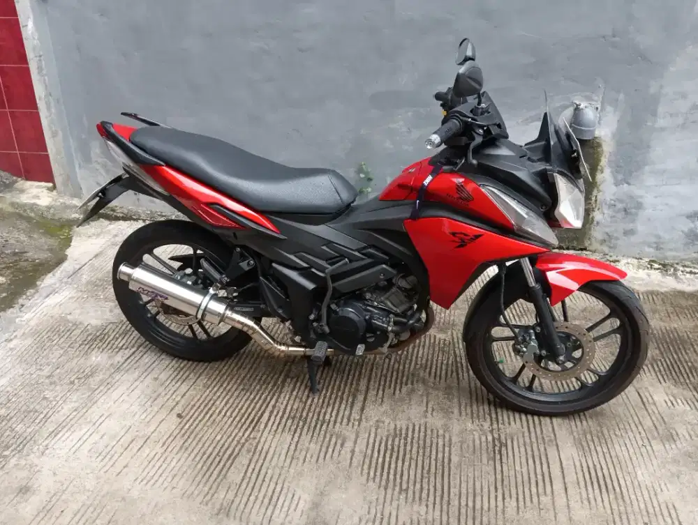 Honda cs1 2008 warna merah