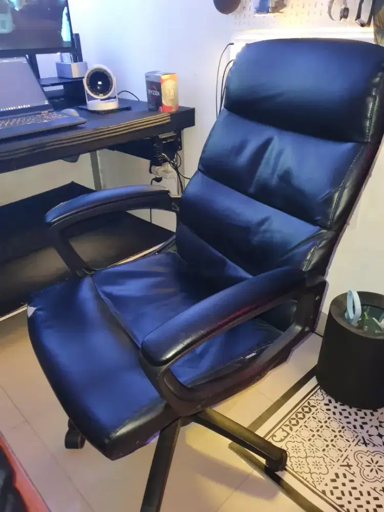 Kursi Kantor informa uzziel
