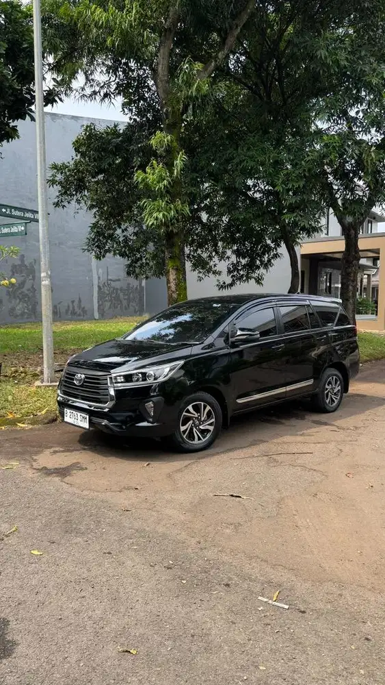 Innova V Diesel Lux AT 2021 low km