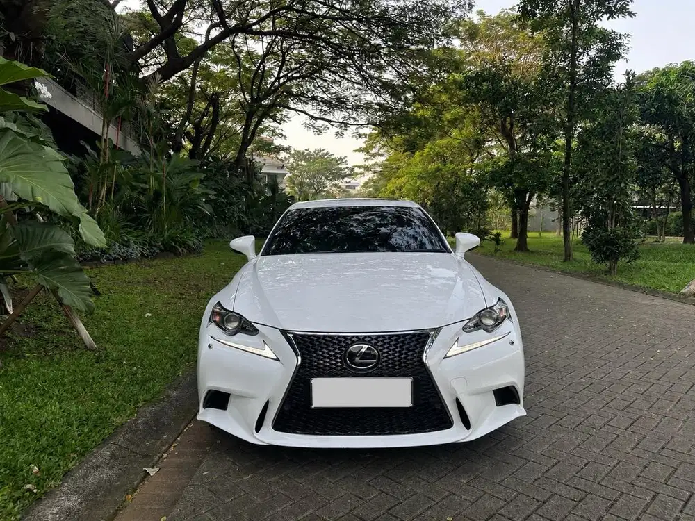 BU 2013 Lexus IS250 F-sport rare (10 units di indonesia)