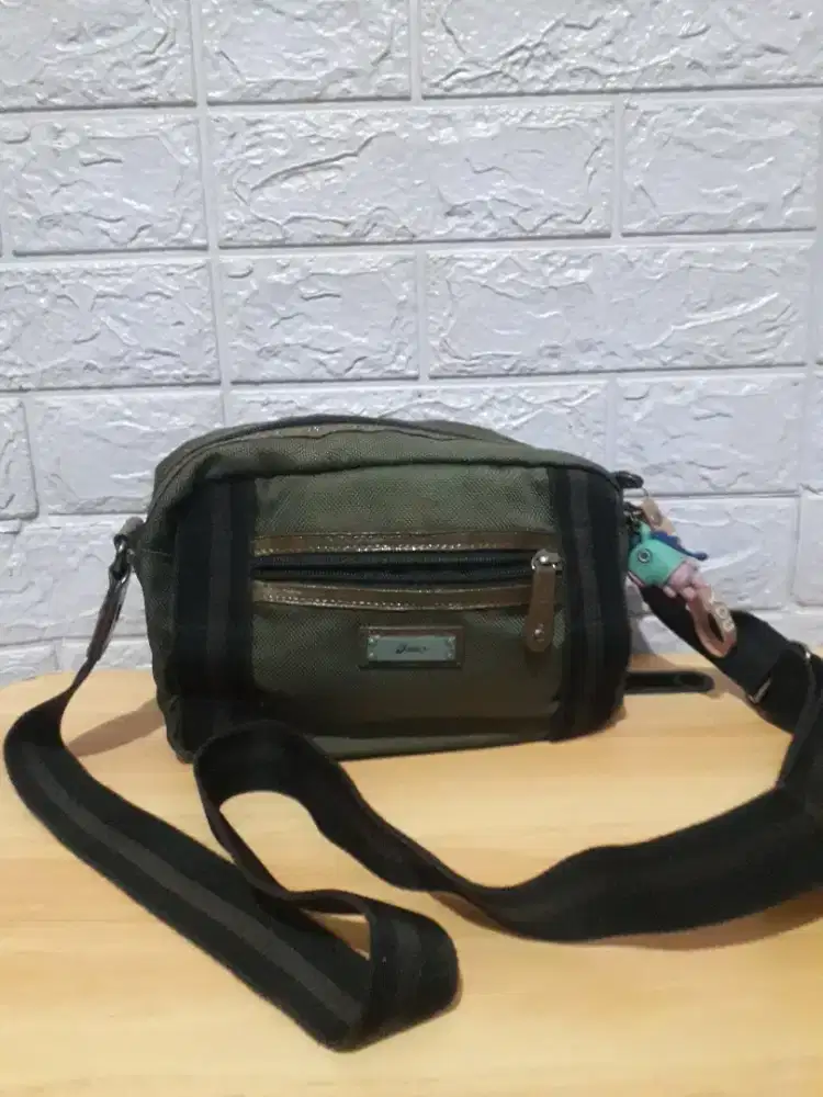 Tas second Asics warna army