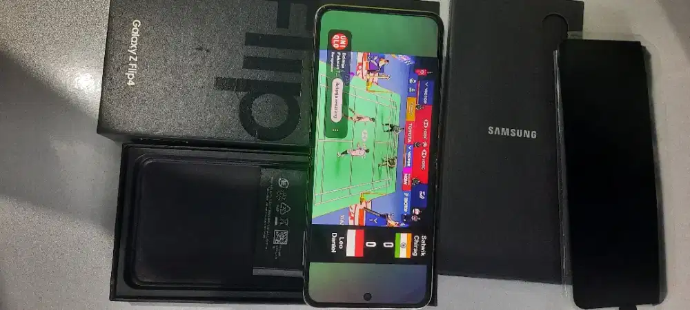 Samsung z flip 4 sein 8/128