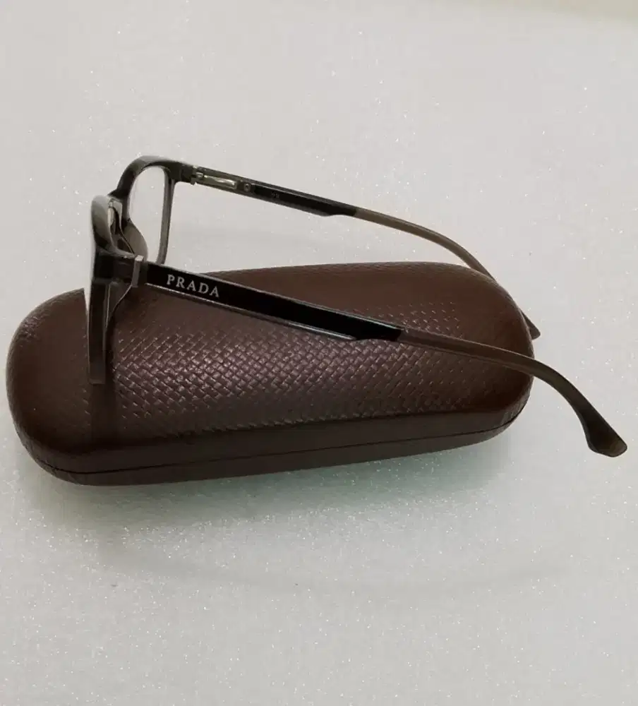 Frame Kacamata PRADA
