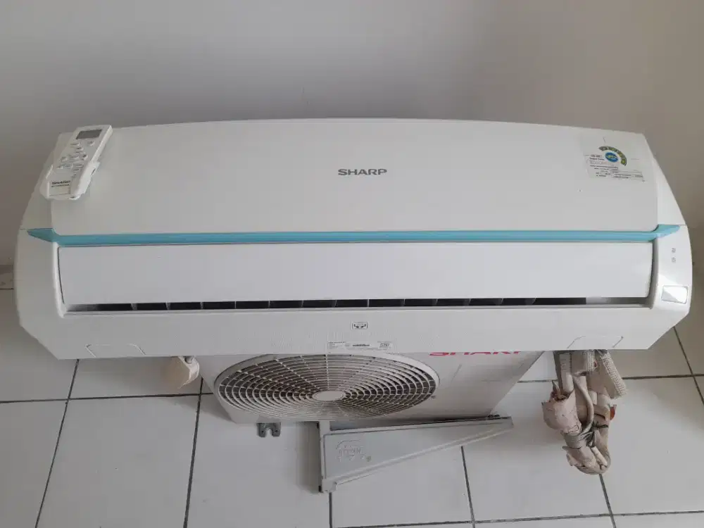 AC SHARP 1/2 PK BEKAS