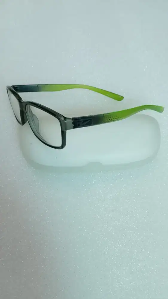 Frame kacamata NIKE