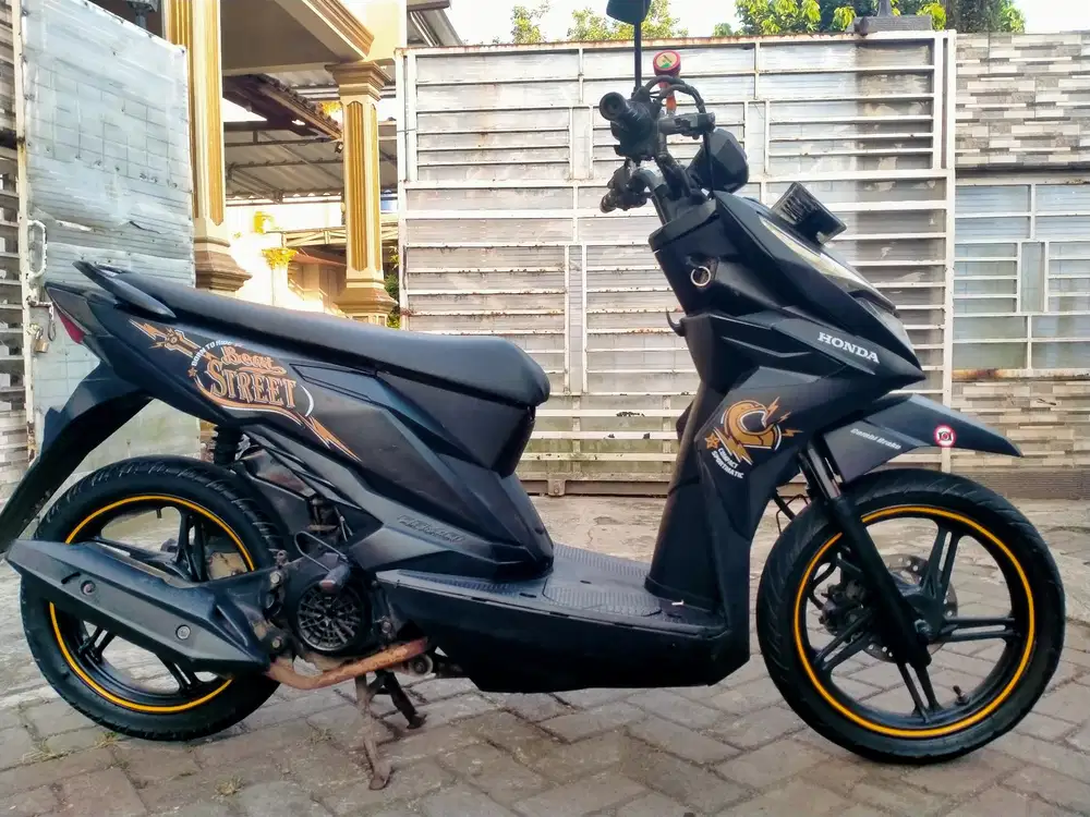 Honda Beat streat lengkap motor sehat keterangan detail dibawah