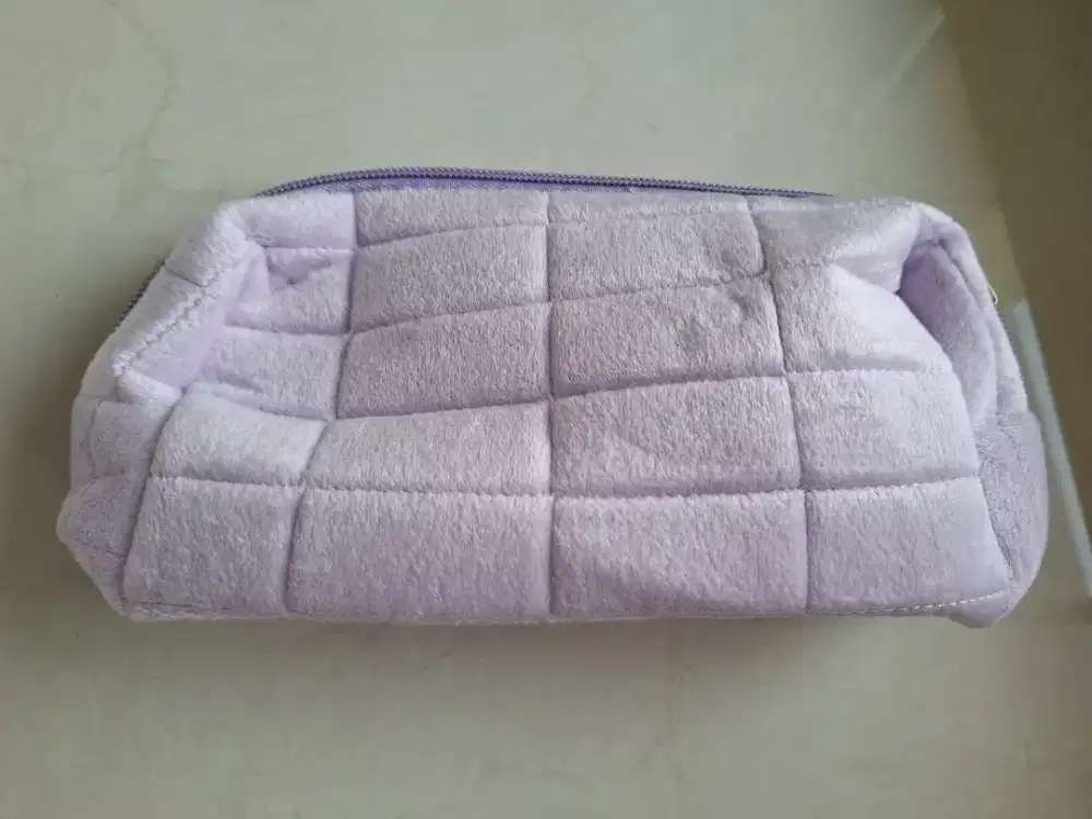 Pouch kosmetik lilac
