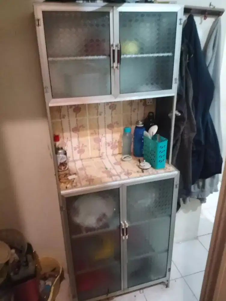 RAK PIRING ALMUNIUM DUA PINTU ATAS BAWAH JAKSEL