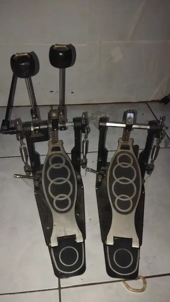Double pedal axl rose