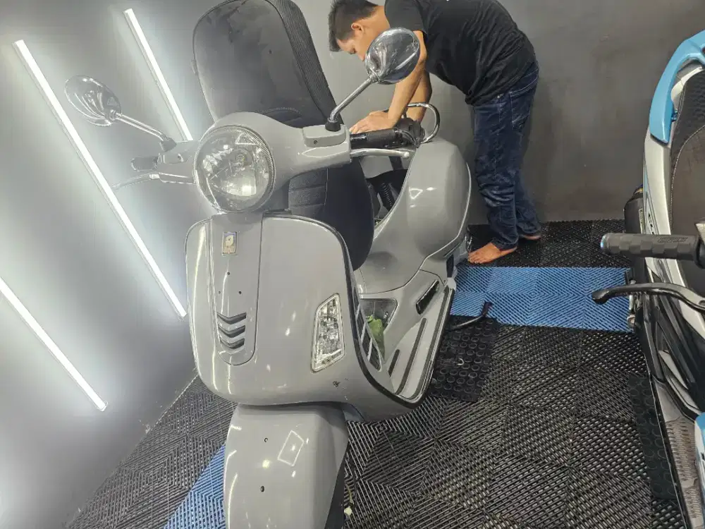 Jual Vespa GTS 150