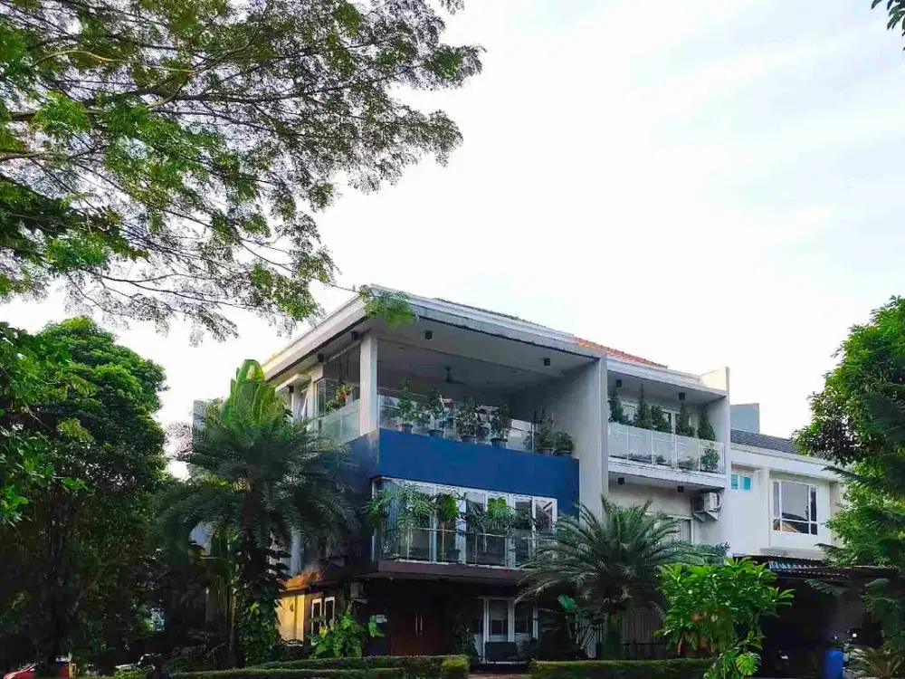 Rumah Modern Design 3 Lantai Lingkungan Asri Delatinos BSD city