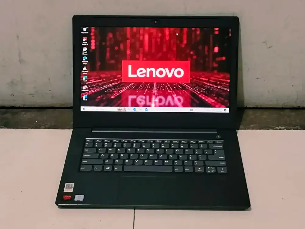 Lenovo v330-14ikb Intel core i5 gen 8 amd radeon m7 m440 mulus
