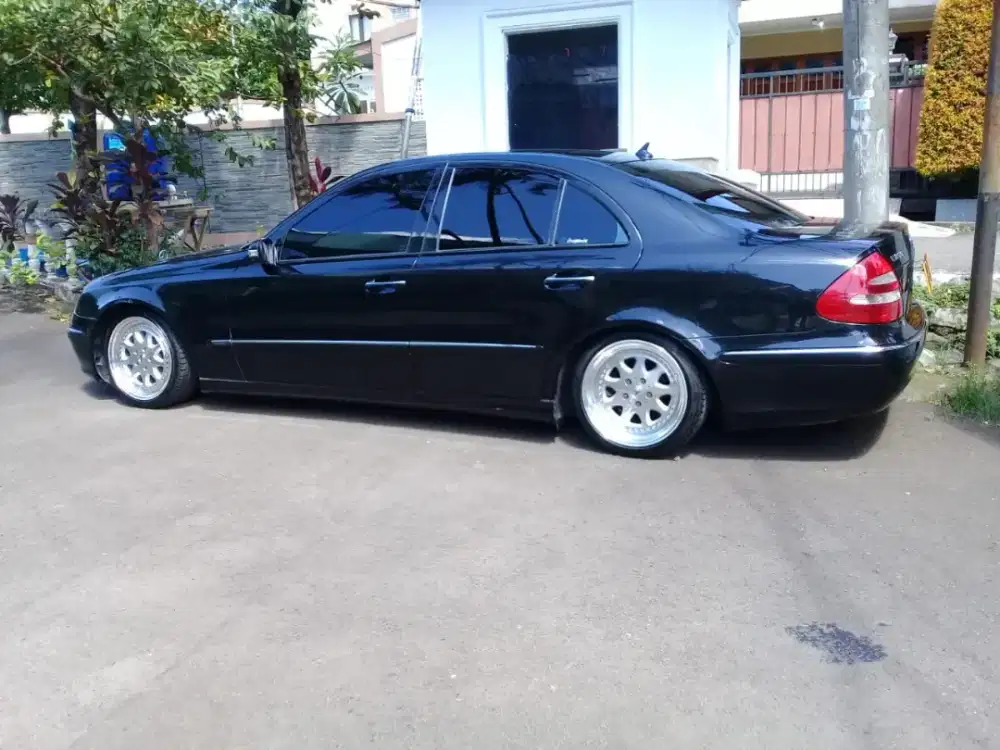 Jual Mercedes Benz E260