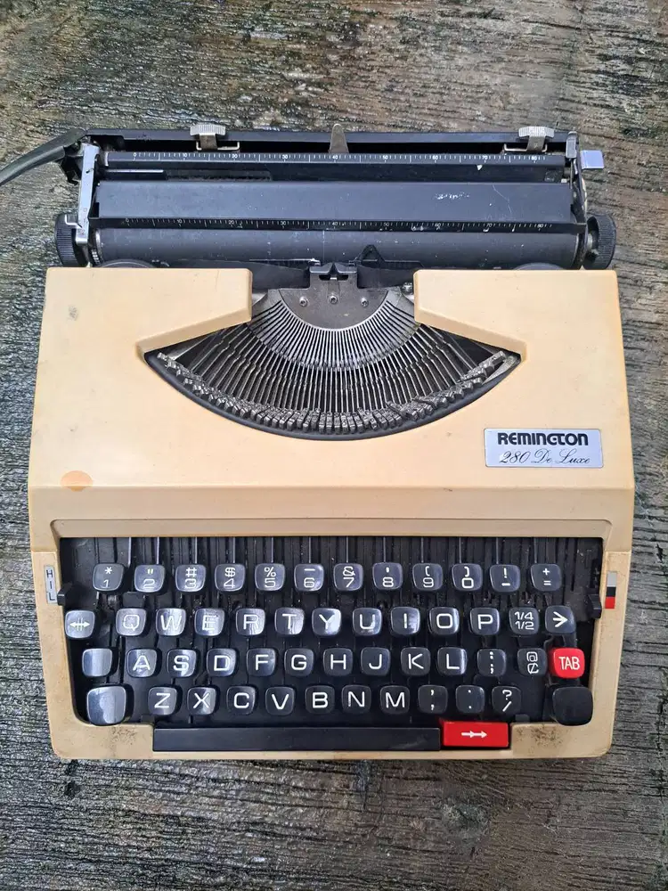 Mesin tik remington 280