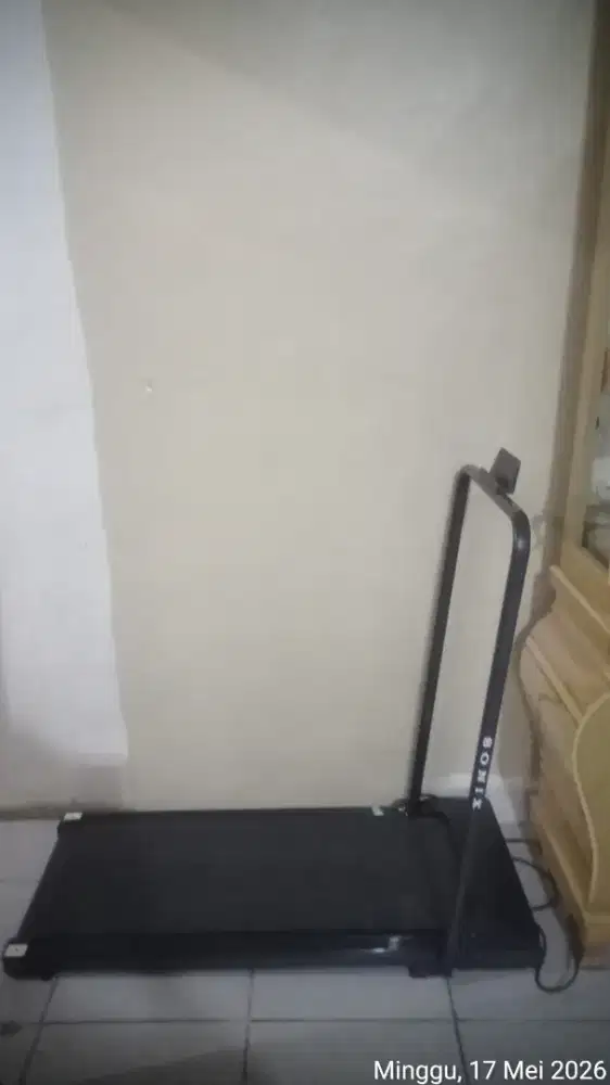 Sonix incline Treadmill STR01 running
