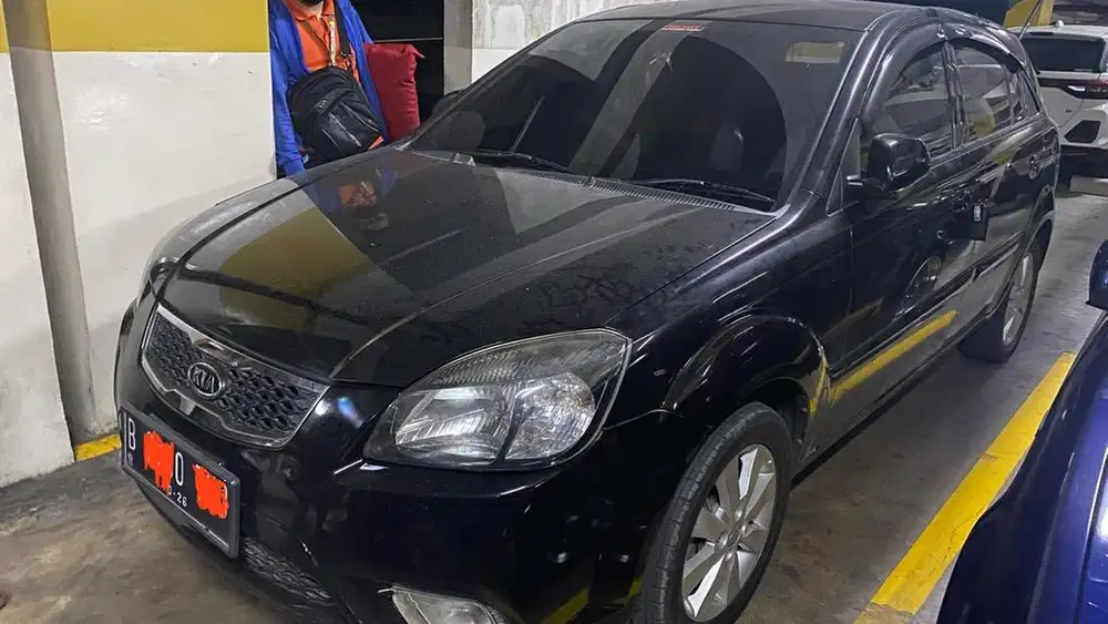 Kia Rio Pride hatcback