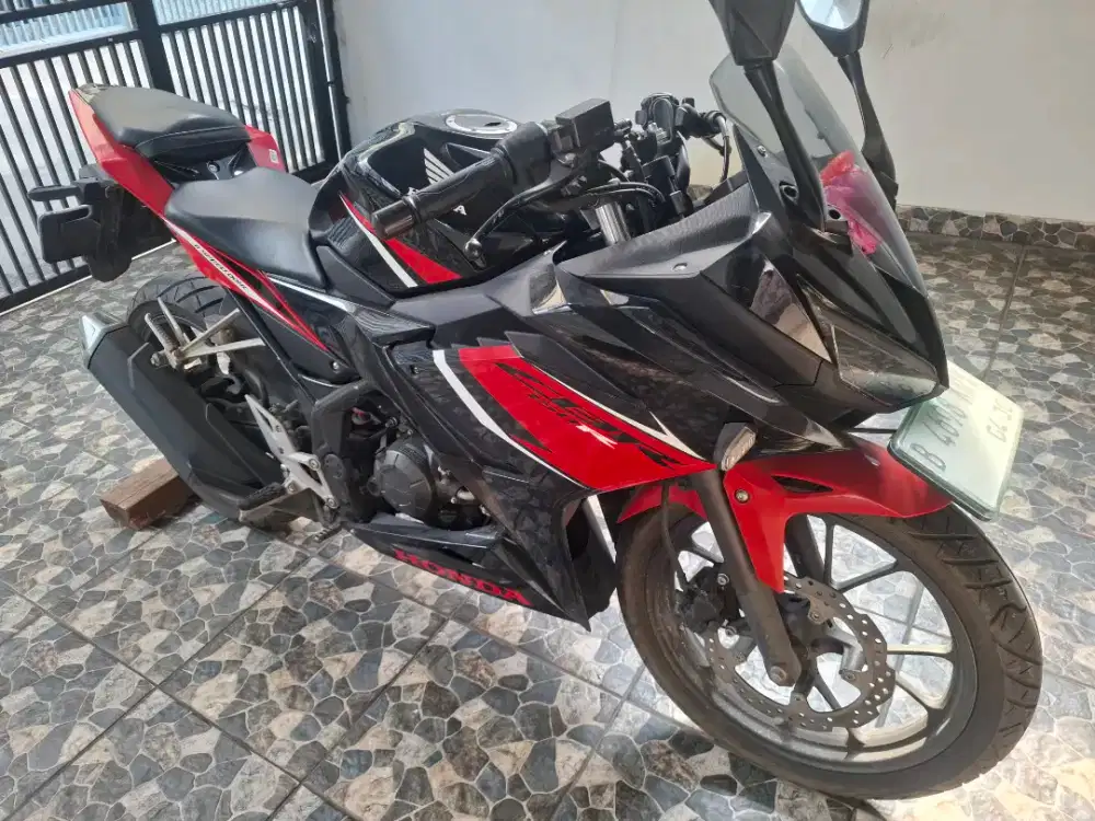 Pajak 4/2027 km9rb, honda CBR 150 R LED CW DD 2020 simpanan full Ori.