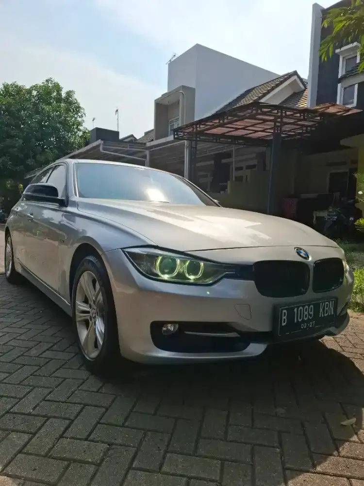 BMW F30 N20 SILVER ON BLACK