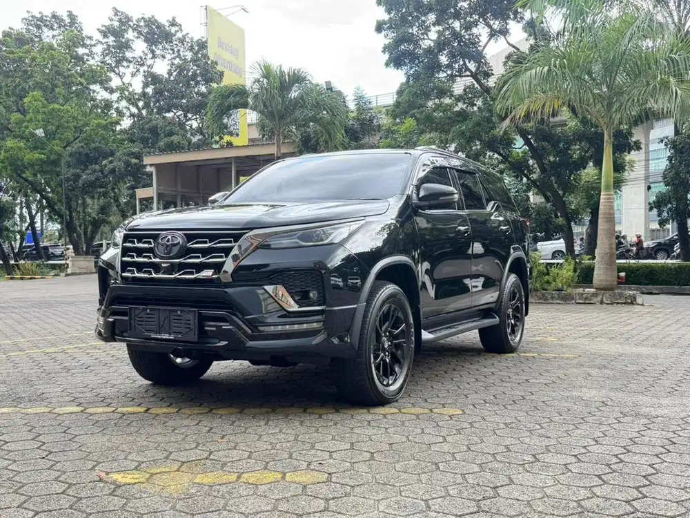 Fortuner GR Sport 2.8 Mulus, Tangan Pertama, Full Original