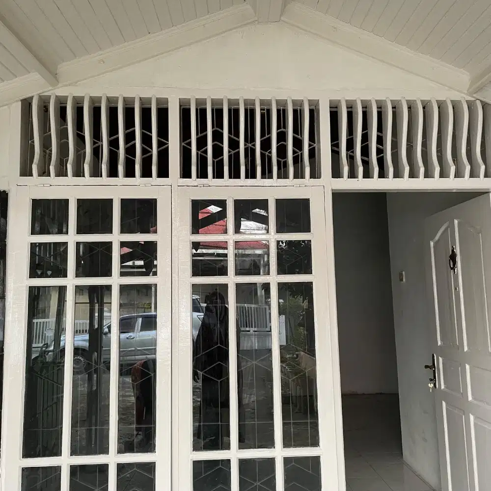 Menyewakan rumah