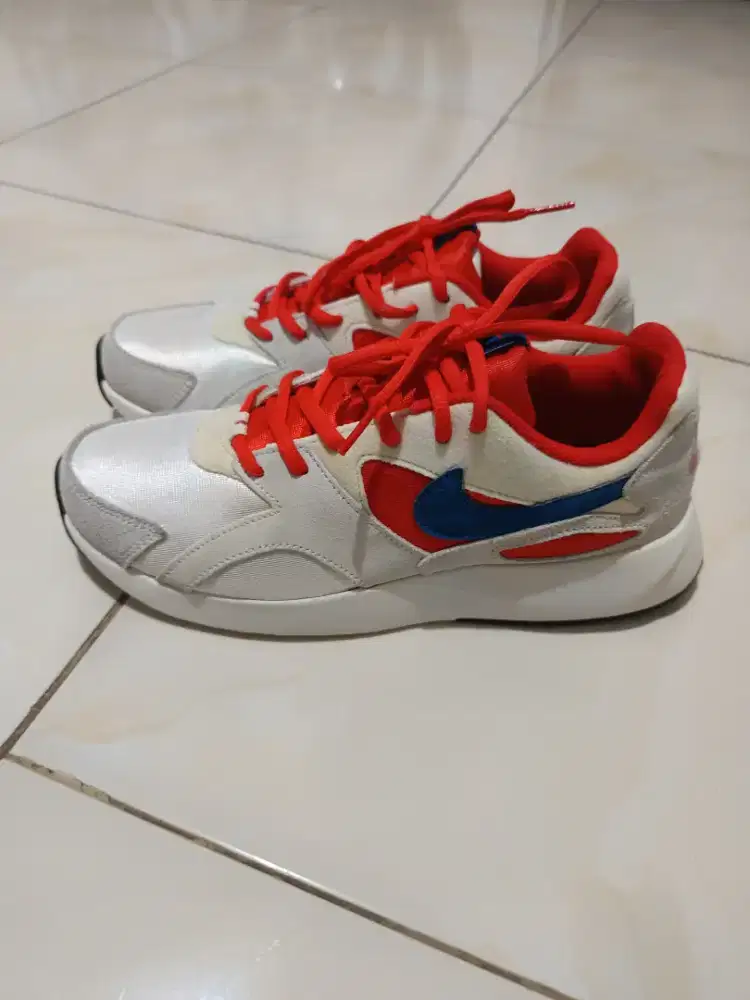 Sepatu nike pantheos trainer