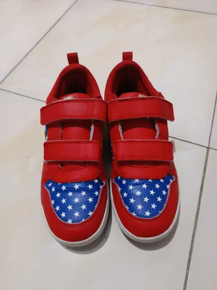 Sepatu anak adidas marvel SH