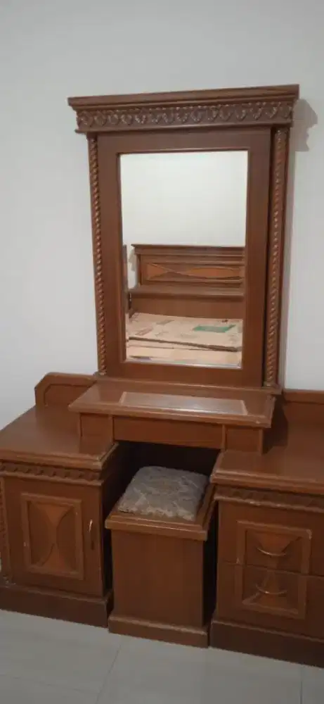 Furniture bekas