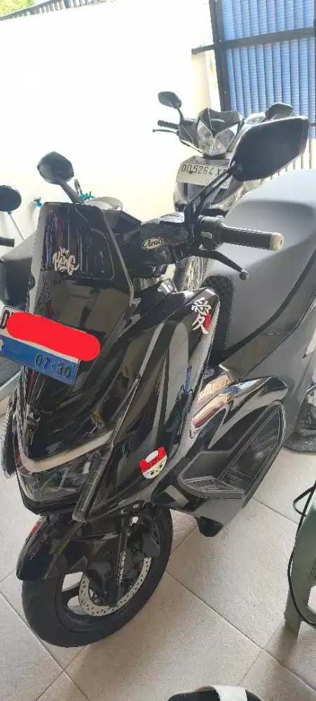 SECOND UWINFLY M100 FULL SURAT