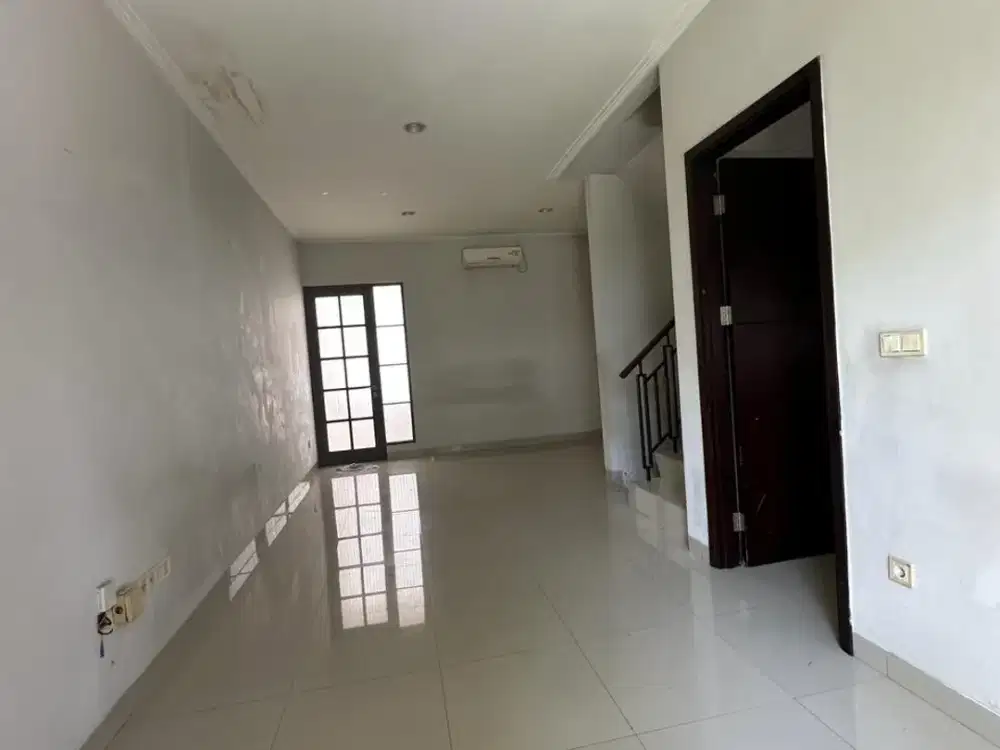 Rumah Green Lake City Luas 6X15 4Kamar Tidur Siap Huni