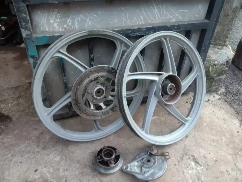 Velk motor resing ring 17 depan/belakang