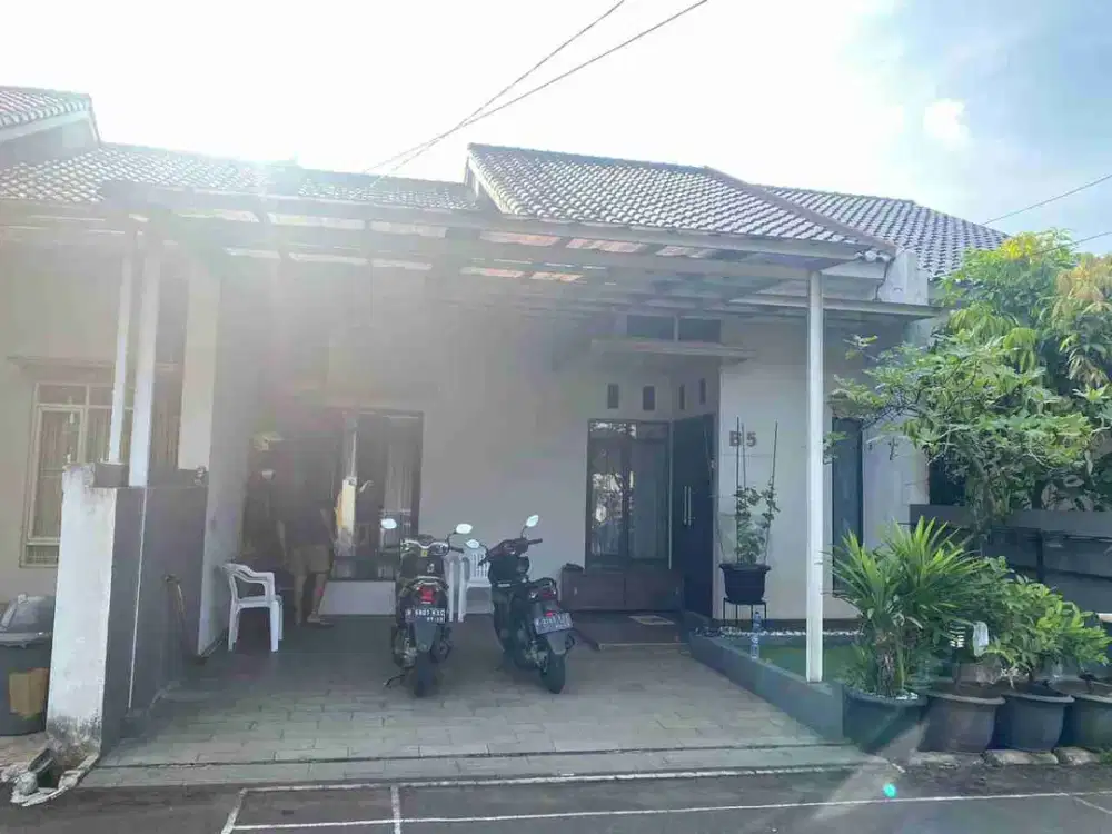 Dijual Rumah 2 Lantai dqlam Cluster di Komsen Jatiasih Bekasi. Siap Huni dan Bebas Banjir.