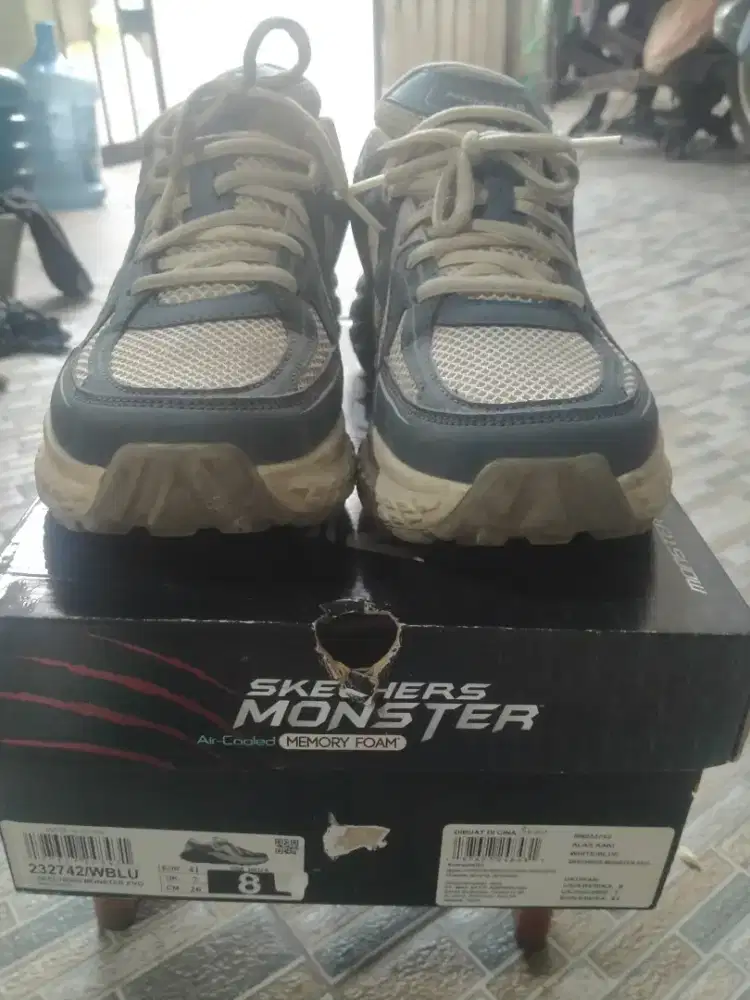 Jual sepatu skechers monster memory foam