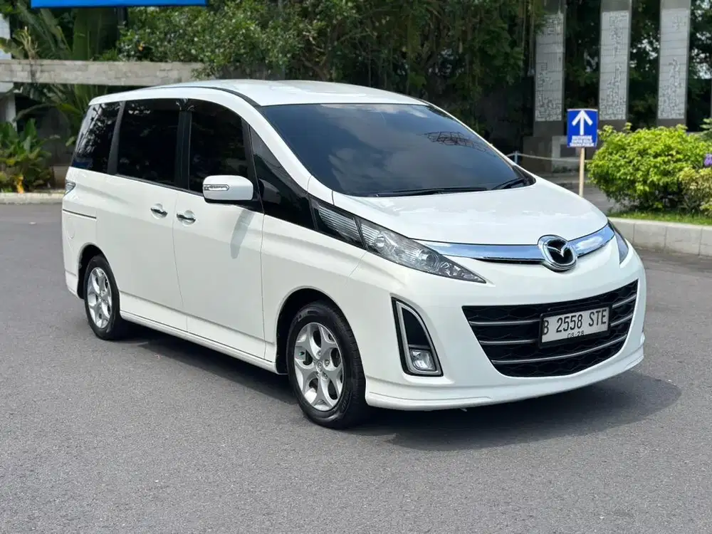 Mazda biante LOW KM solo